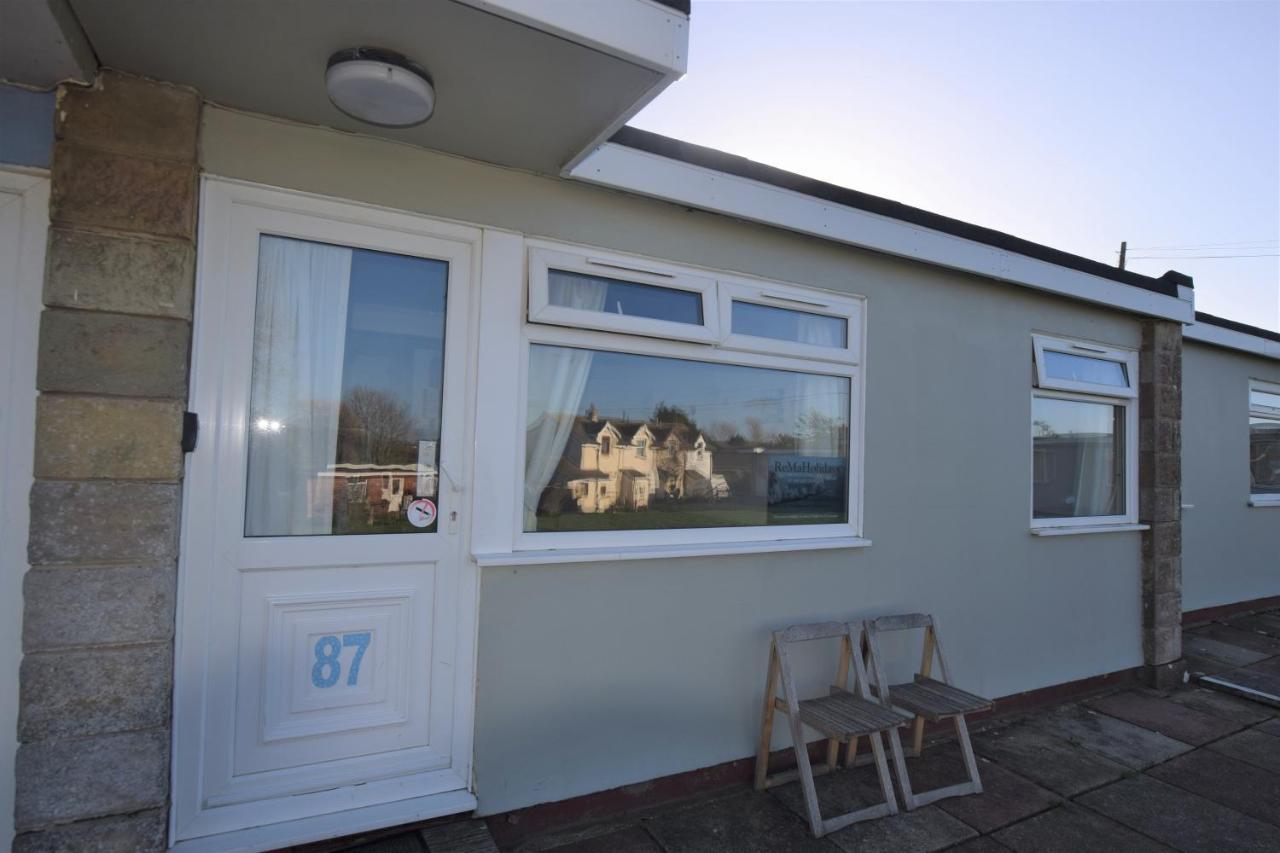 Chalet 87 Sandown Bay Holiday Centre Generous Money Off Ferry Crossing & Special Offer Until End Of June, September And Halloween Deals Now On 外观 照片